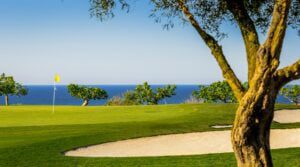 Quinta de Cima Golf Course green and sea