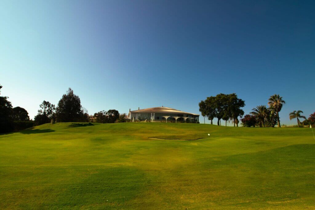 Alto Golf Course - clubhouse