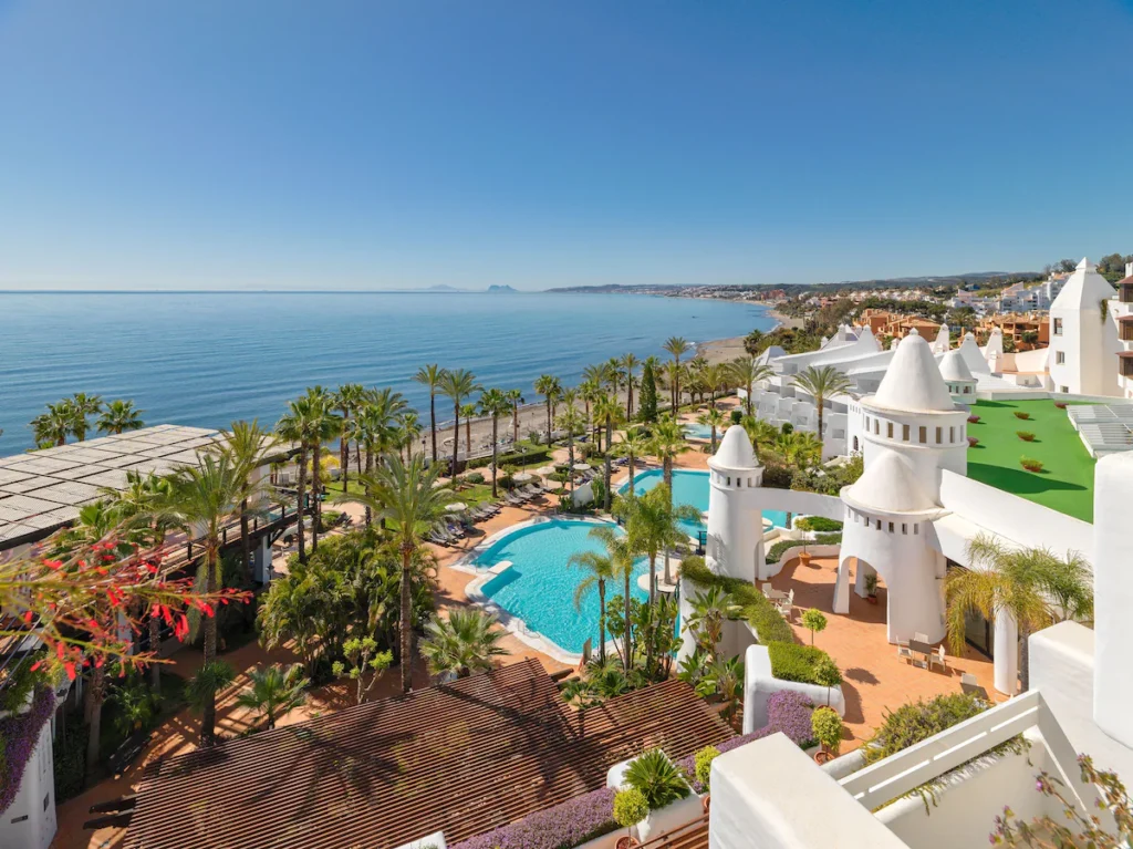 H10 Estepona Palace - Pool and Beach